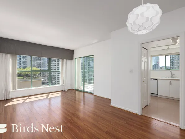 909 Burrard St #1204, Vancouver, BC V6Z 2N2
