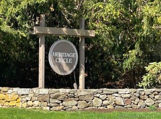 9 Heritage Cir #D, Southbury, CT