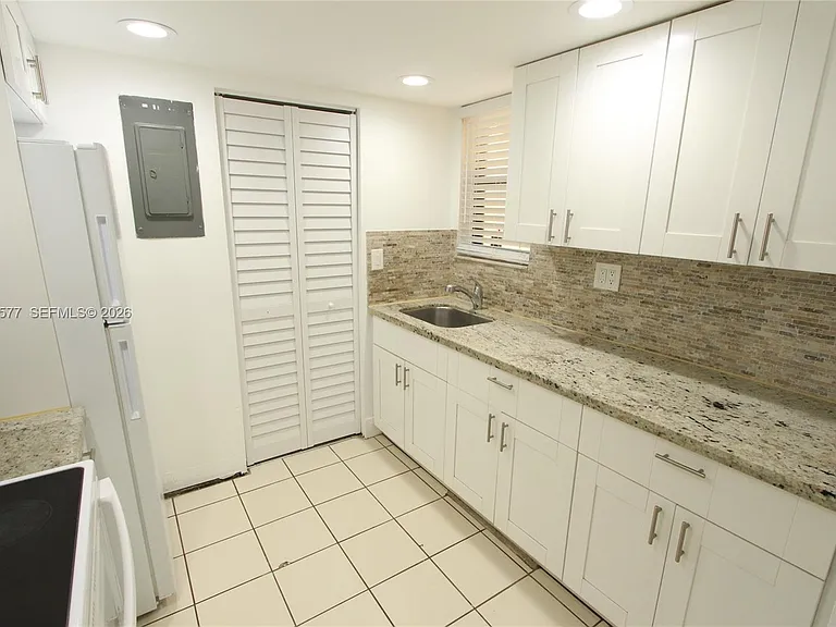 650 NW 114th Ave #101 — Photo 8