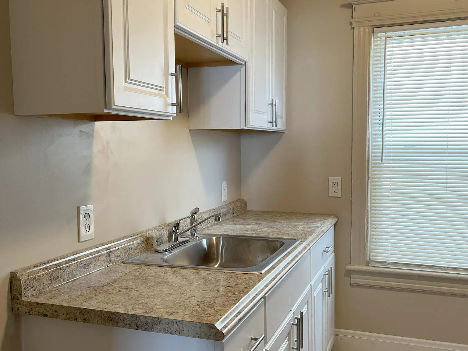 2 bed, 1250 sqft, $2,000 — Photo 3