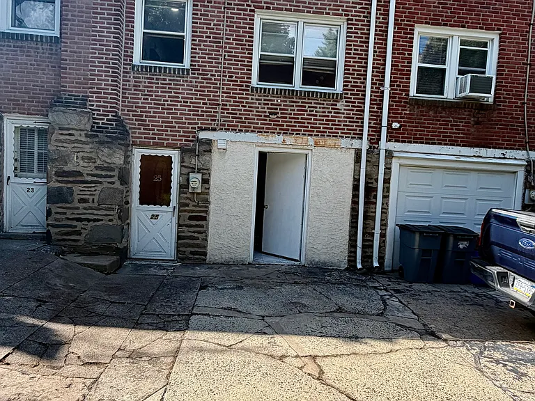 Hillside Ave — Photo 8