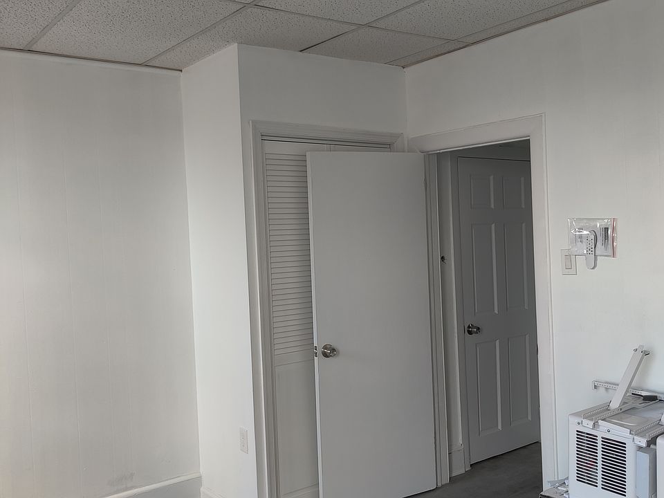 Building Photo 4
