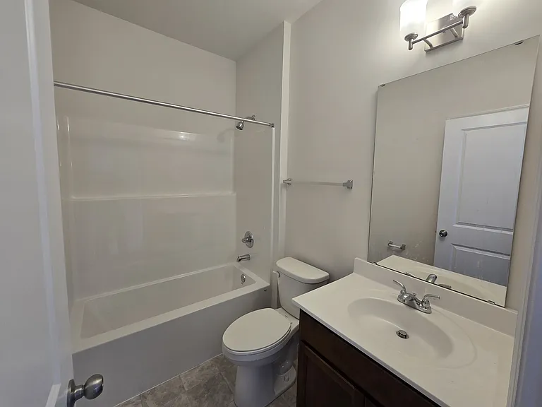 140 Sterling Dr — Photo 20