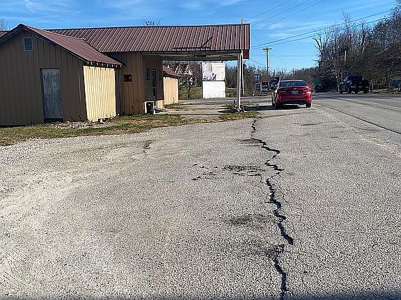 5th image of 14890 Us Highway 421 N