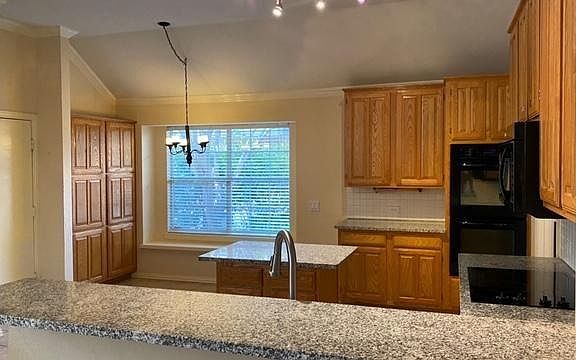 4th image of 129 Branchwood Trl
