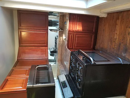 Rented by City Express Realty & Management Corp | media 46