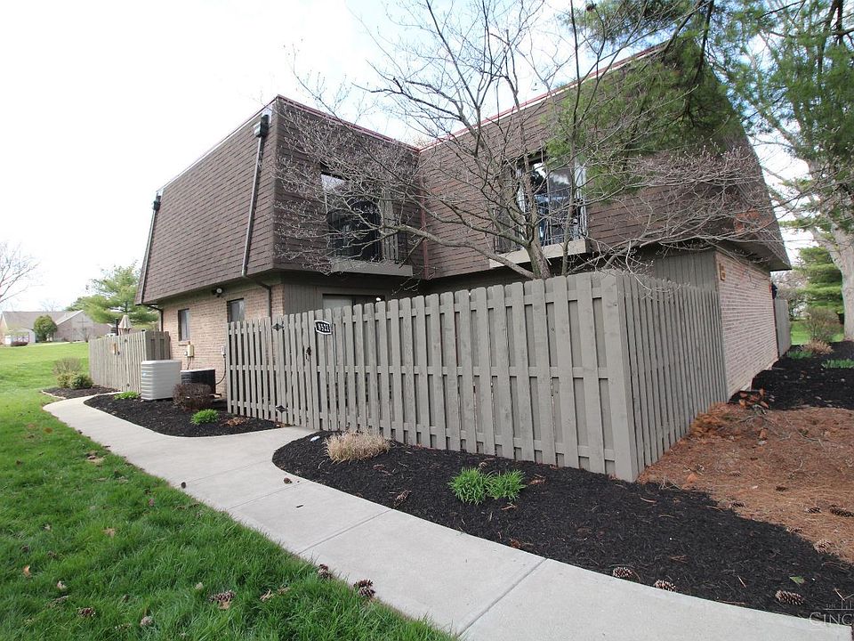 1st image of 8521 Island Pines Dr