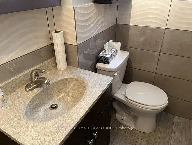 65 Exbury Rd #LOWER — Photo 18