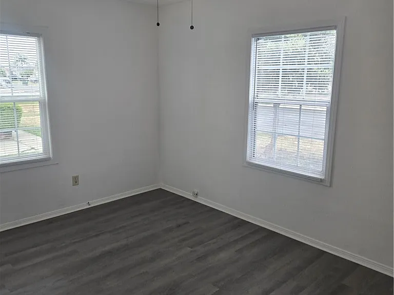 8192 Franklin St — Photo 14