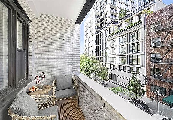 5th image of 531 E 88th St #3F