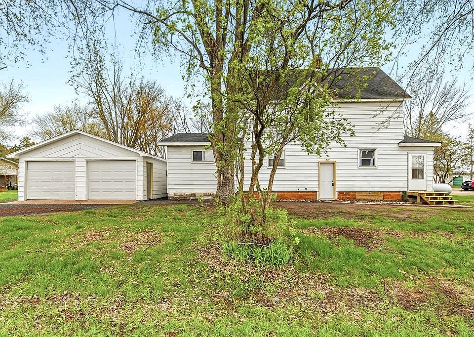1st image of 105 E Crumb Street