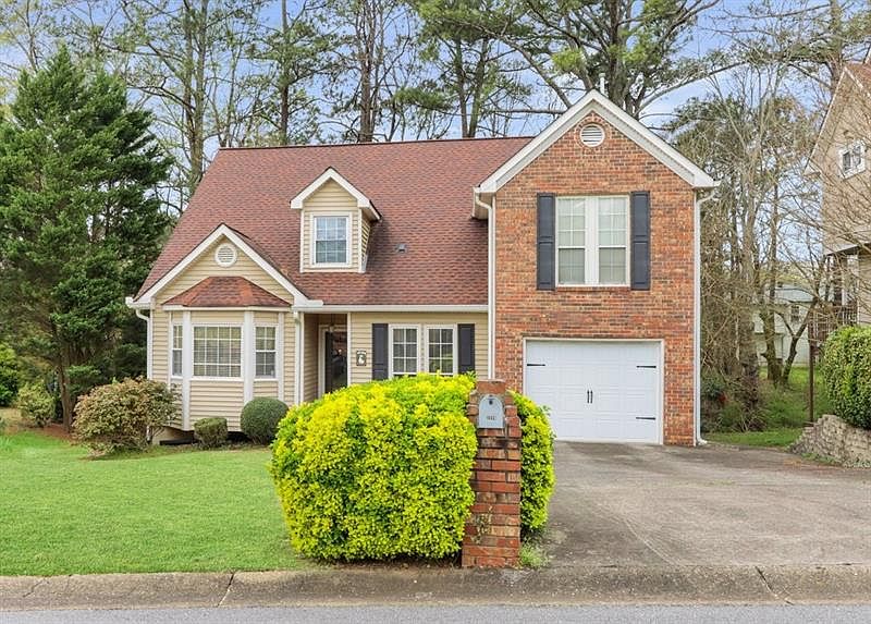 1st image of 2695 Piedmont Oak Dr