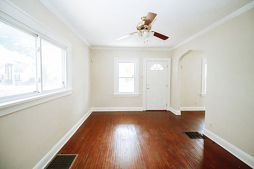 3rd image of 3342 Jeannette Ave
