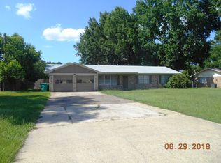 3110 Moores Ln, Texarkana, TX 75503