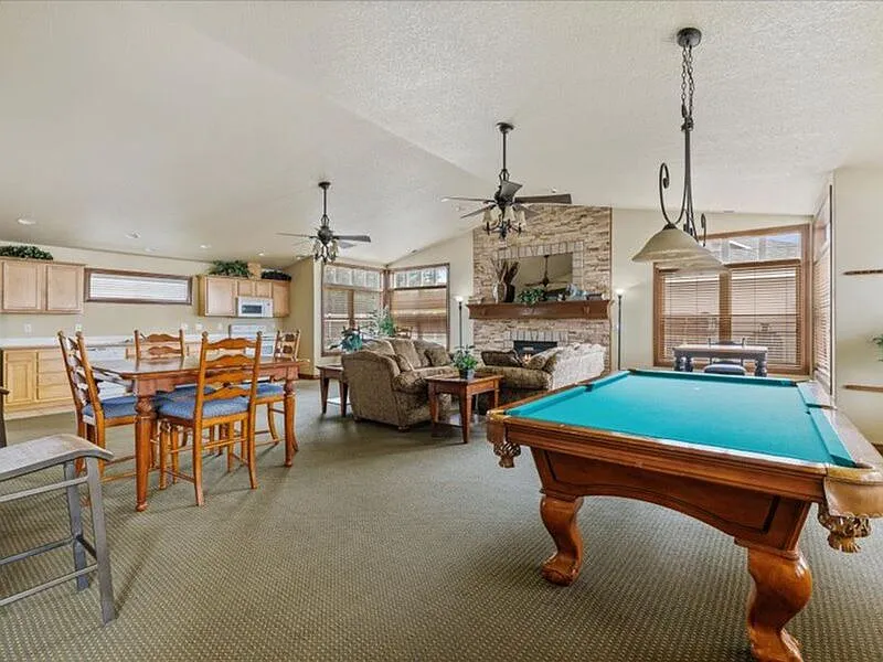 2 bed, 2.0 bath, 938 sqft, $1,400 — Photo 3