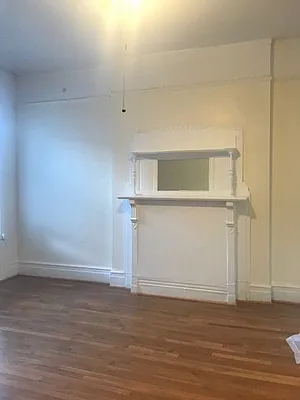 Rented by Perry Associates NYC Inc | media 23