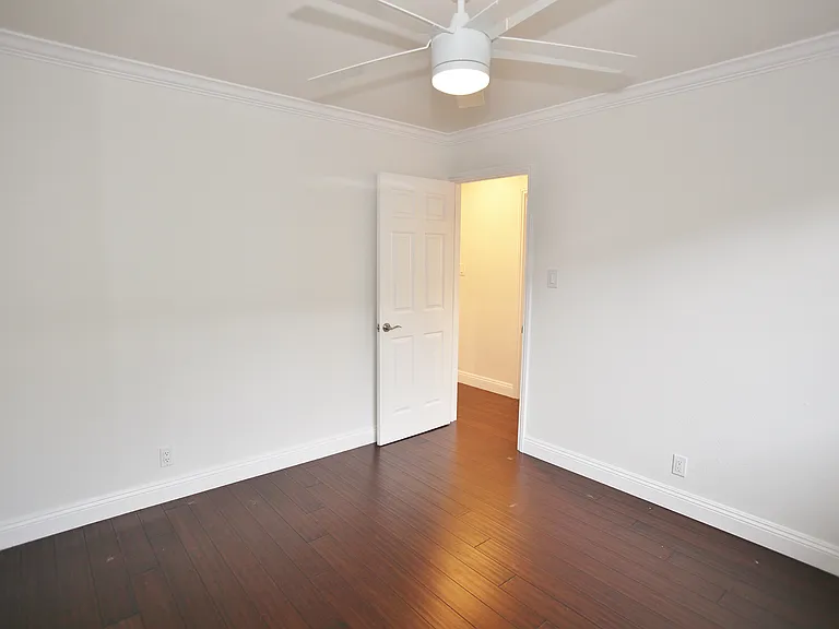 21126 Ashfield Ave — Photo 9