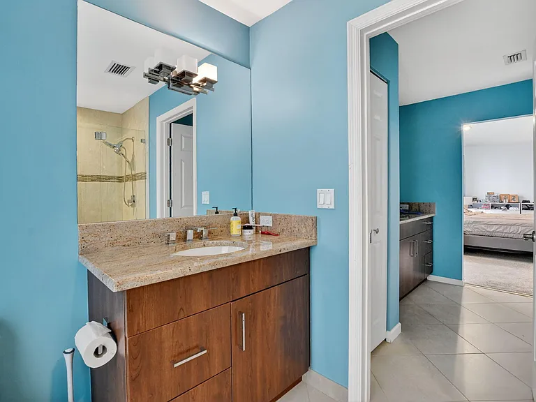 10065 Camelback Ln — Photo 23