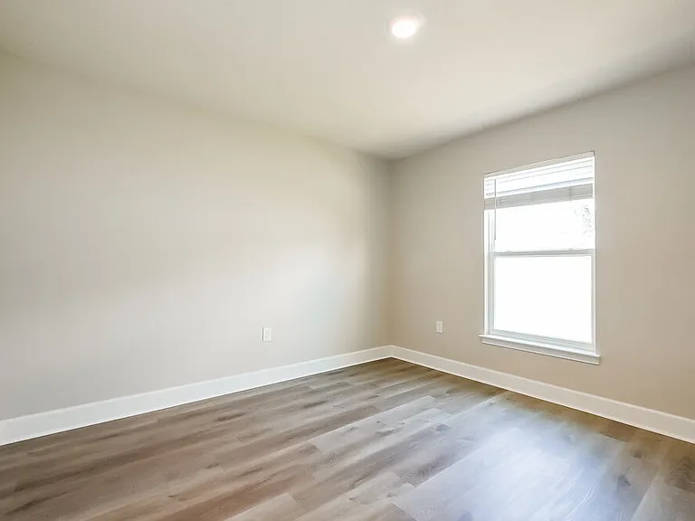 7803 Sloewood Dr — Photo 13
