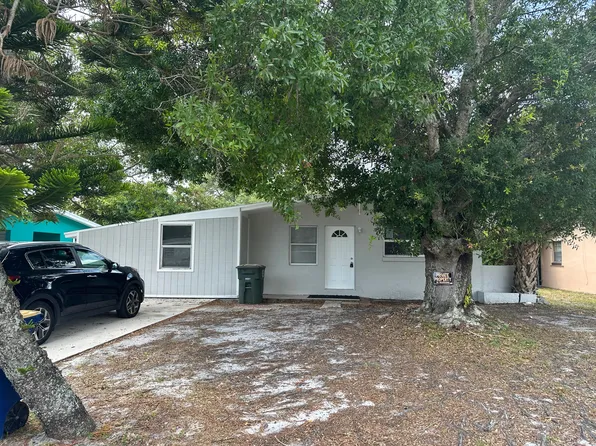 115 Maple Ave, Fort Pierce, FL 34982