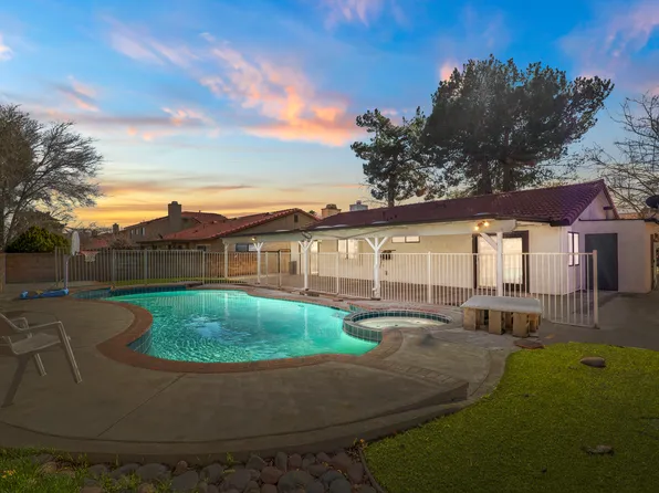 1255 Herzel Ave, Lancaster, CA 93535
