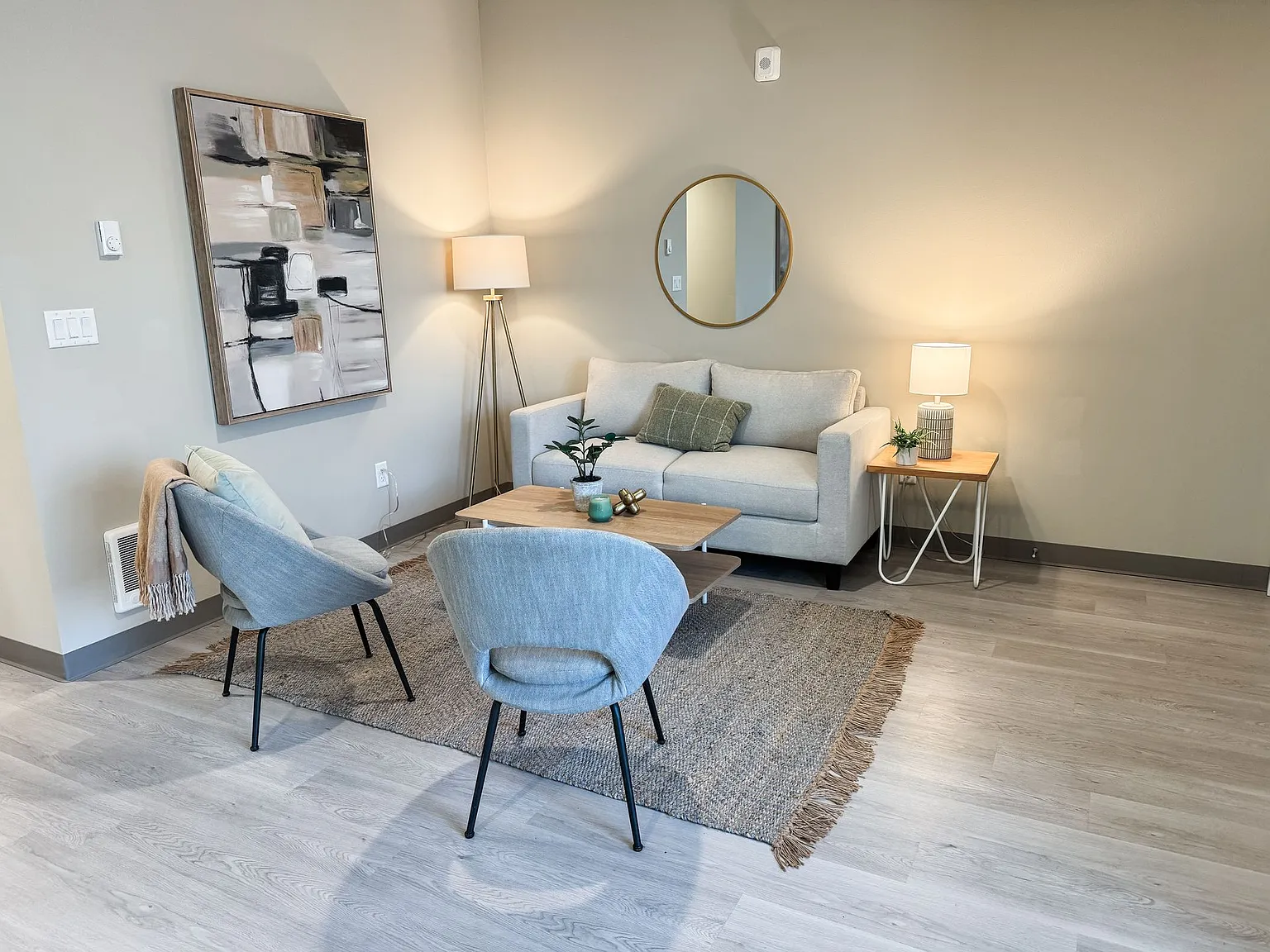 Swan Grove Apartments — Photo 3