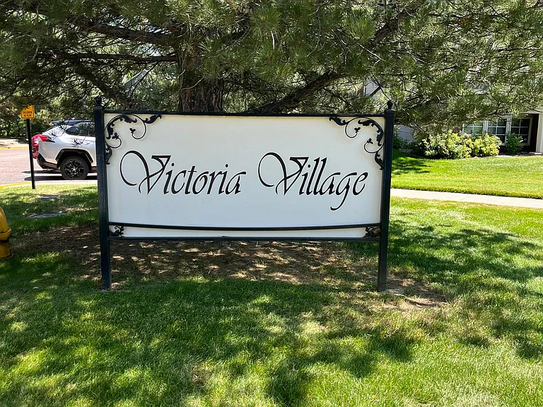 Victoria Village is a nice-sized community of 187 townhomes conveniently located near everything.