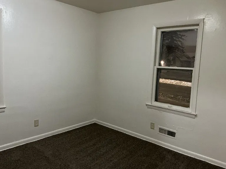 4334 W Villard Ave — Photo 4