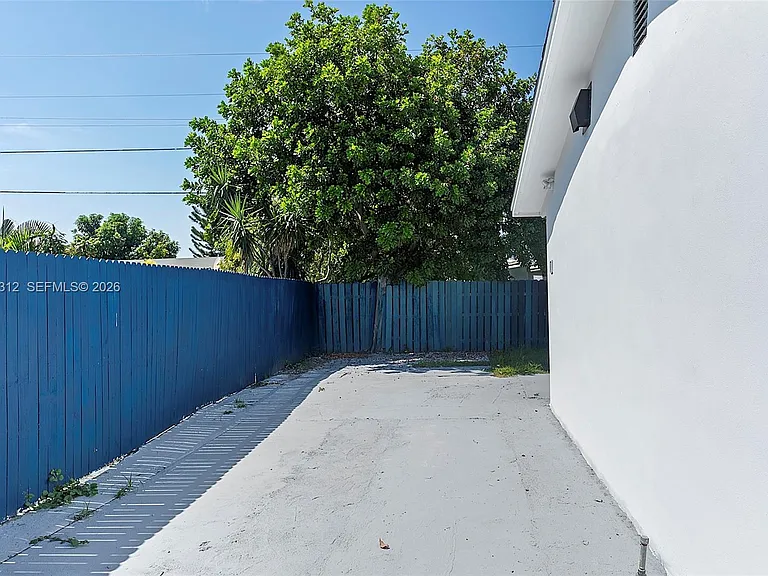 1473 NE 30th Ct — Photo 33