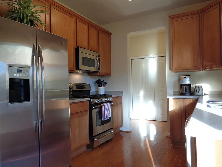 1906 Pear Tree Ln — Photo 27