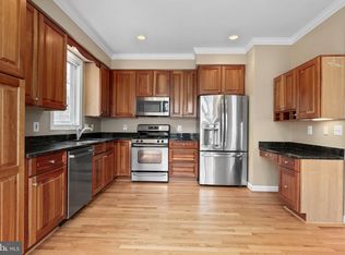 3432 12th Rd N, Arlington, VA 22201