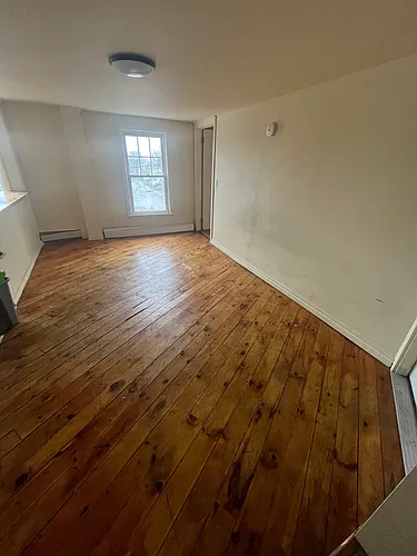 43 Wentworth St #B Photo 1 43 Wentworth St #B Photo 1