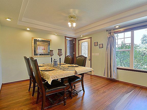 3rd image of 7842 Lake City Way NE