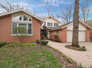 220 Homewood Ave, Libertyville, IL 60048