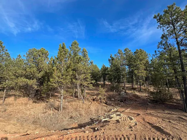 11 Northview Ct, Hot Springs, SD 57747