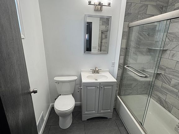 4th image of 403 Boggs Ave #1