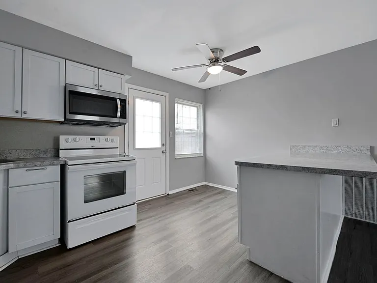 3083 Morsetown Ct N — Photo 10