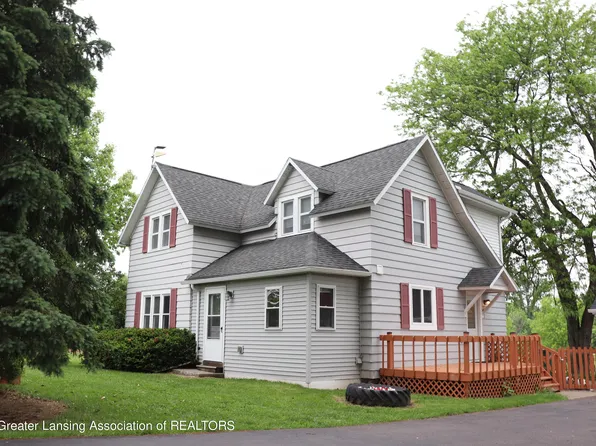 3707 E Clark Rd, Bath, MI 48808