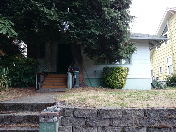 218 21st Ave E, Seattle, WA 98112