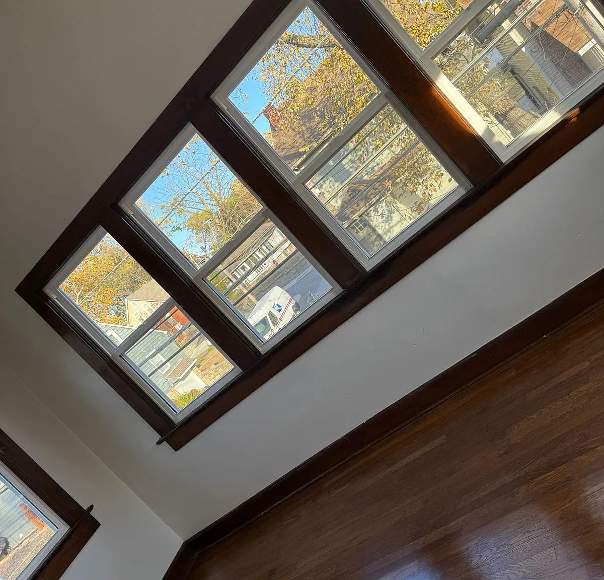 3 bed, $2,045 — Photo 2