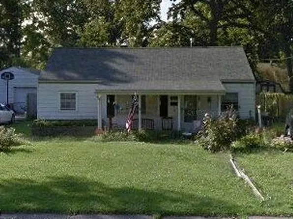 2864 Lincoln St, Lorain, OH 44052