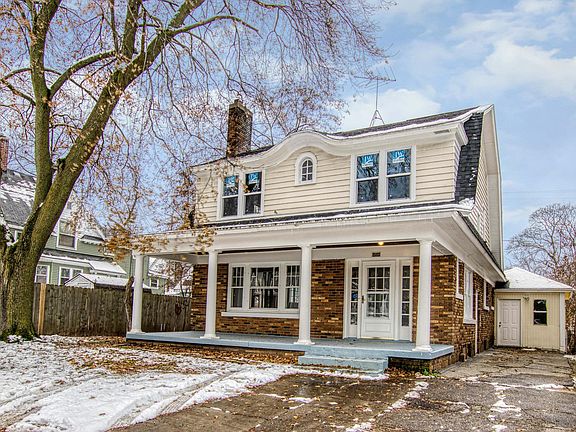 2nd image of 2053 Francis Ave SE
