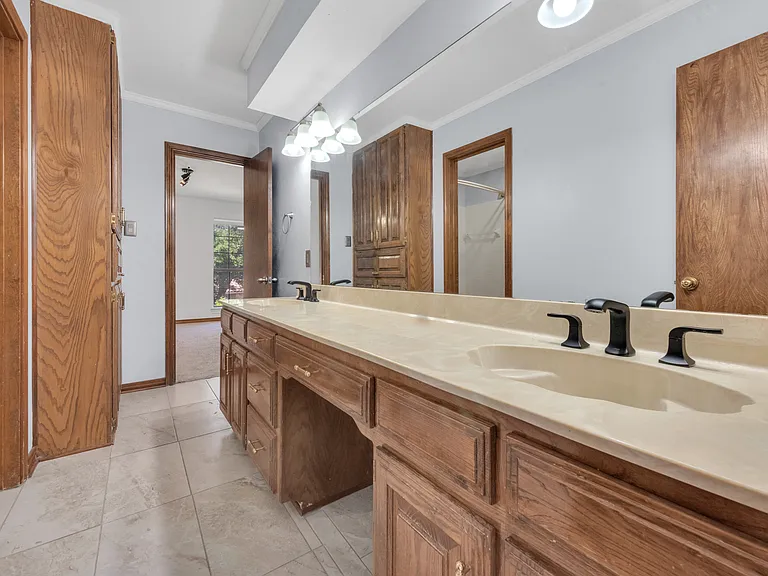 543 Indian Creek Dr — Photo 20