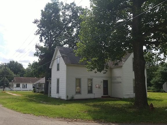 3rd image of 112 Williams St