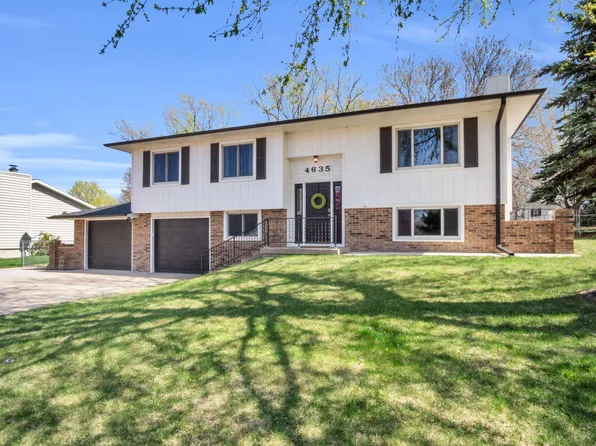 4635 Parklane Dr, Kearney, NE 68847