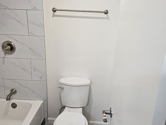 4th image of 674 Kirk Ave #B2d648504