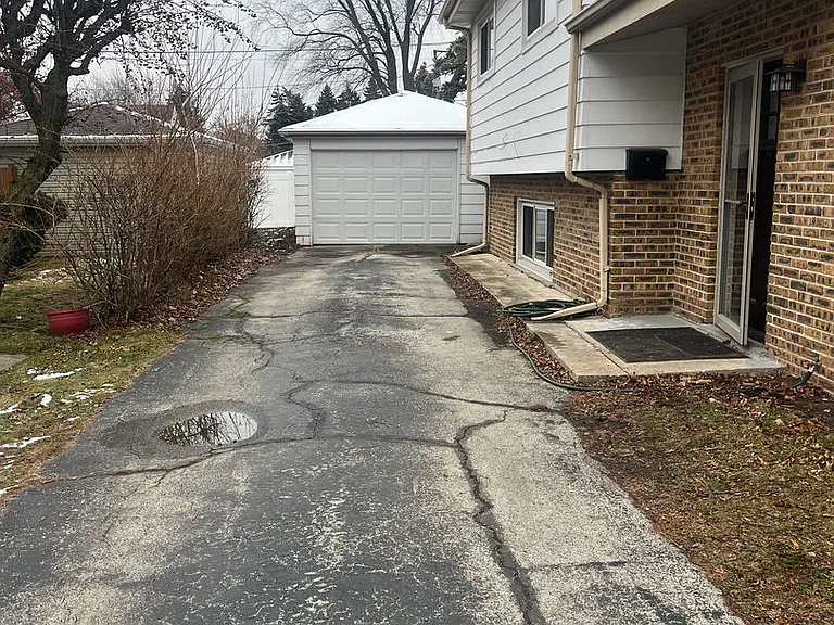 5535 Oakton St — Photo 3