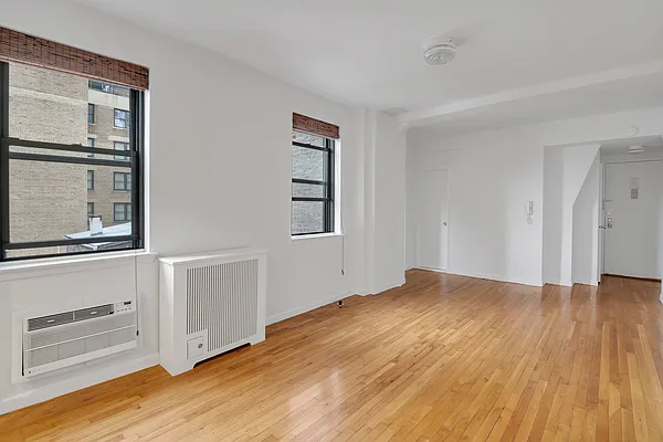 Rented by Compass | media 19