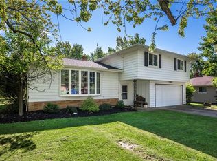 7875 Hoertz Rd, Parma, OH 44134