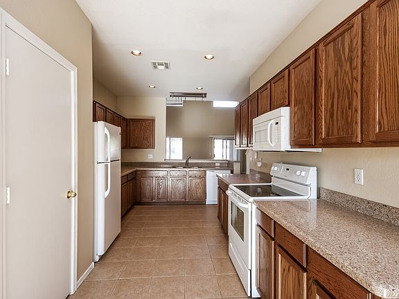 5th image of 2422 N 92nd Ln
